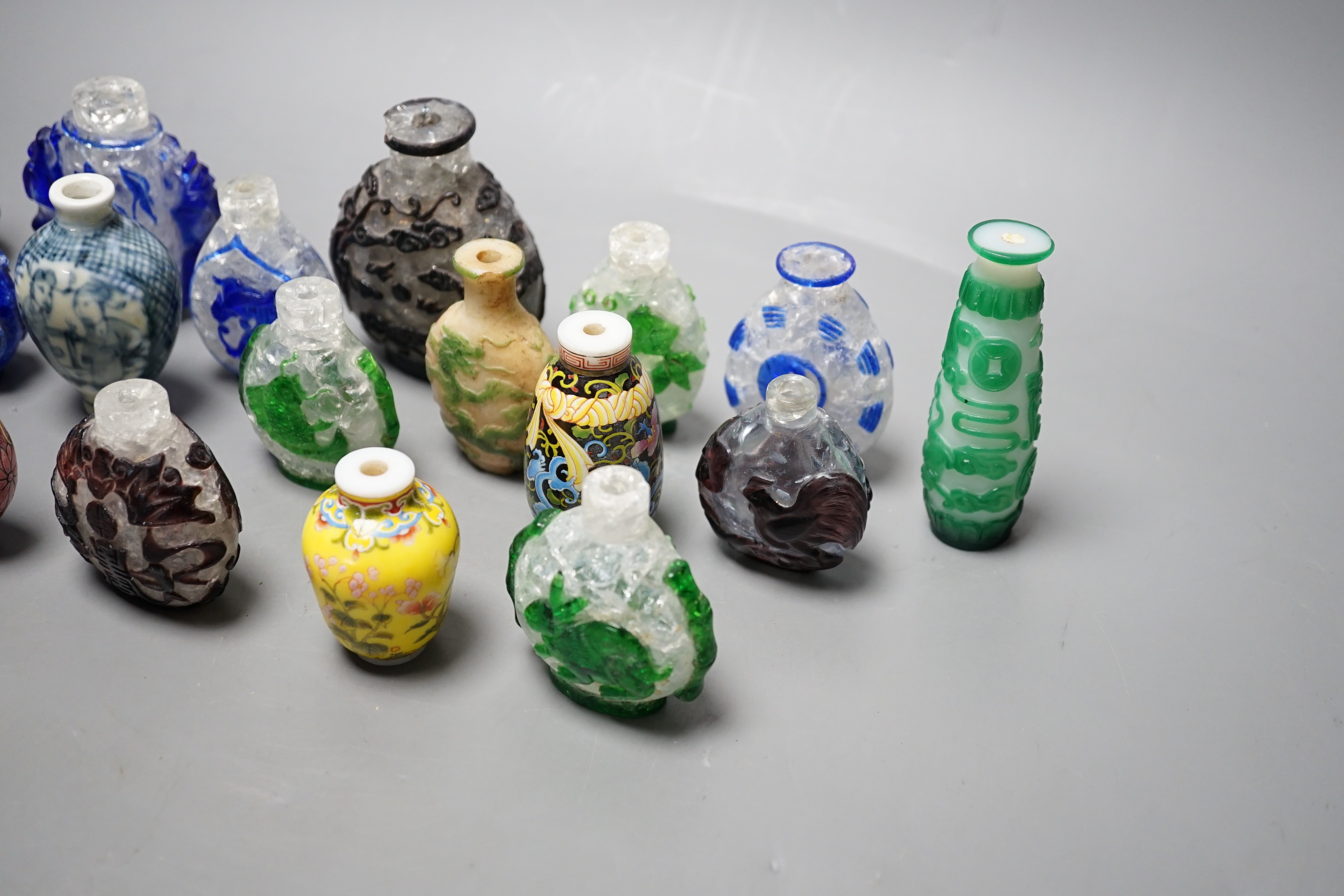 A quantity of mixed Chinese glass scent bottles